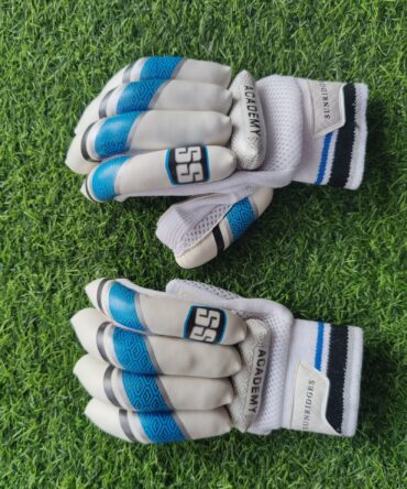 SS ACADEMY BATTING GLOVES