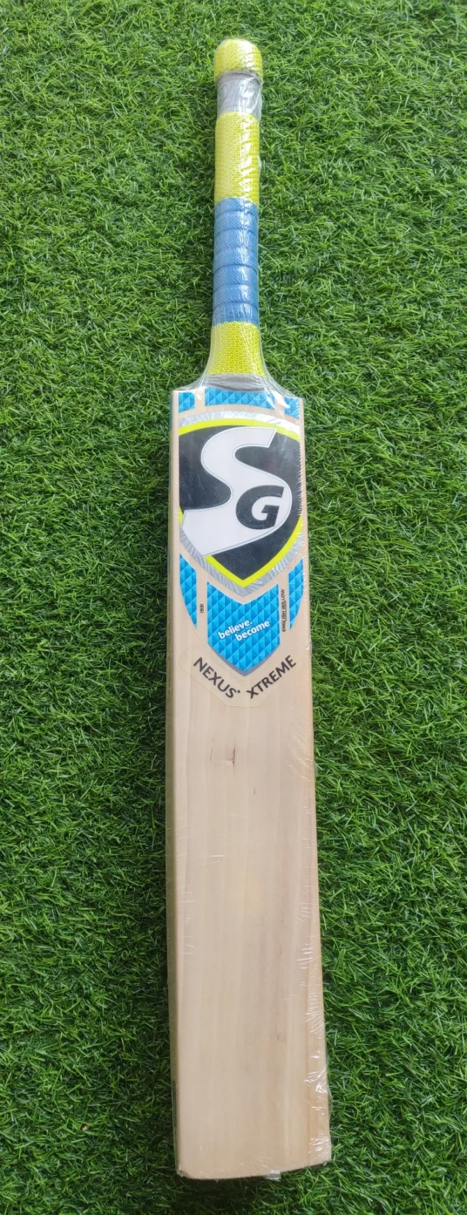 SG NEXUS XTREME BAT